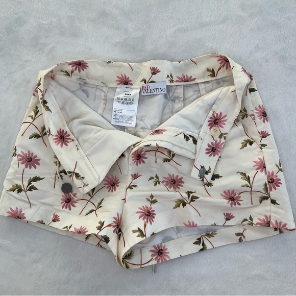 REDValentino Floral Daisy Faille Shorts Lace-Up Back IT 38 US 2/4 - Picture 2 of 7
